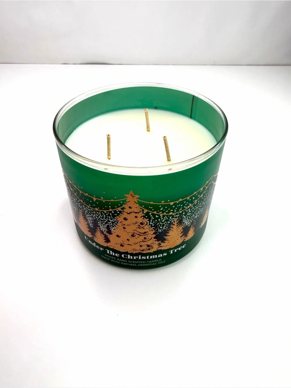 Bath & Body Works Green Under the Christmas Tree 3-Wick 14.5 oz Candle - Picture 3 of 7